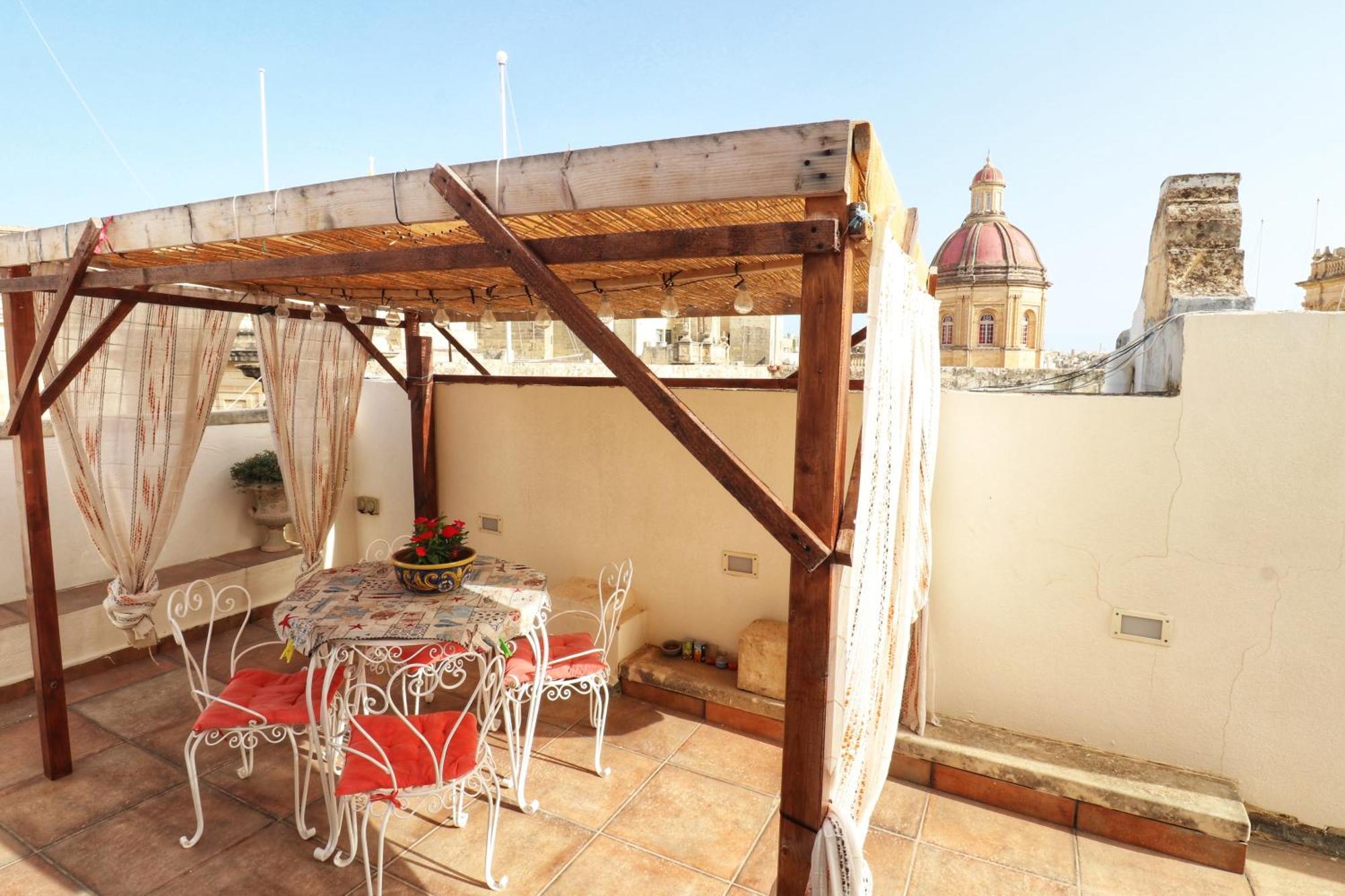 The Knight - Heritage & Art Home At Birgu Square Esterno foto