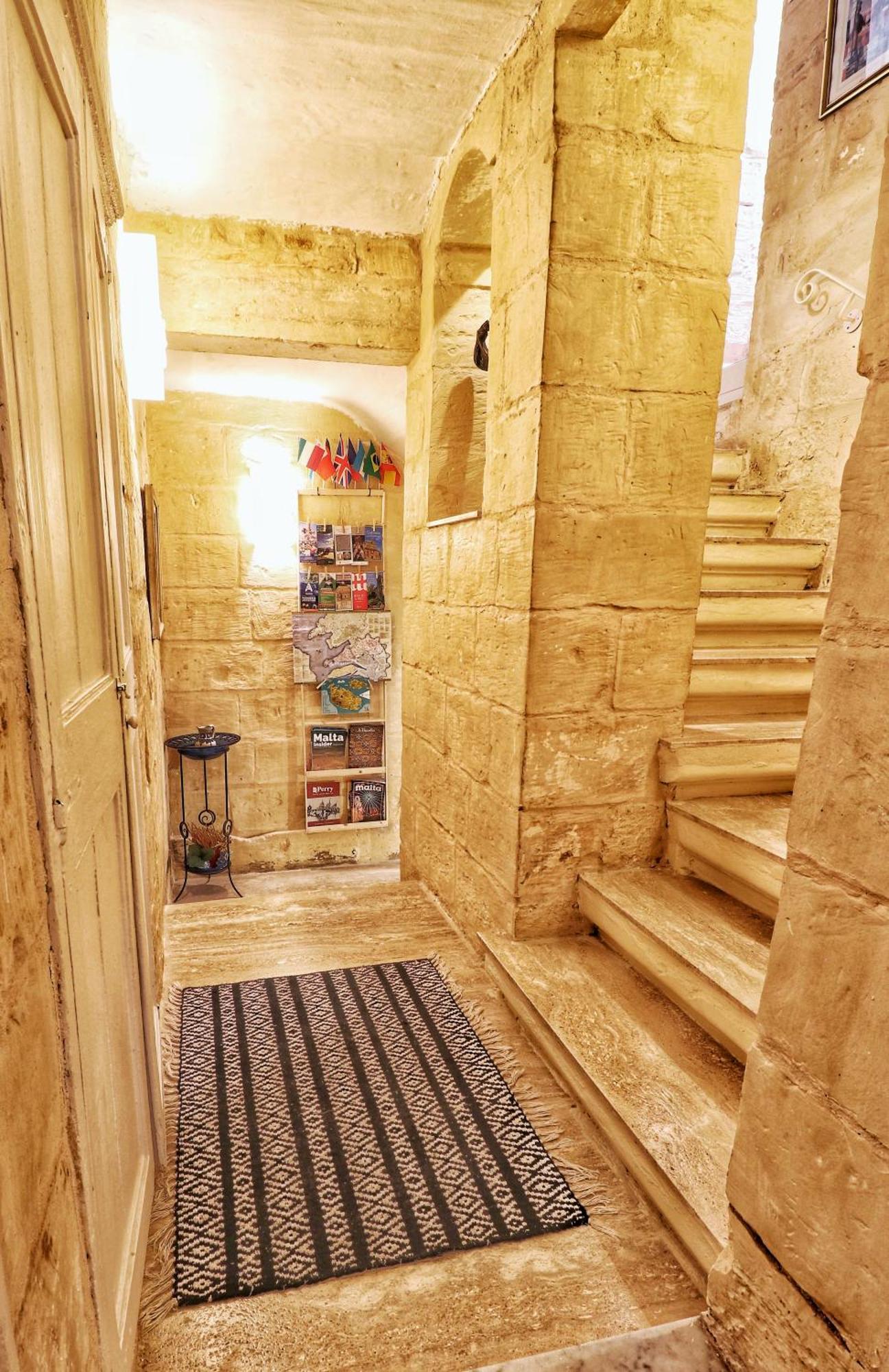 The Knight - Heritage & Art Home At Birgu Square Esterno foto