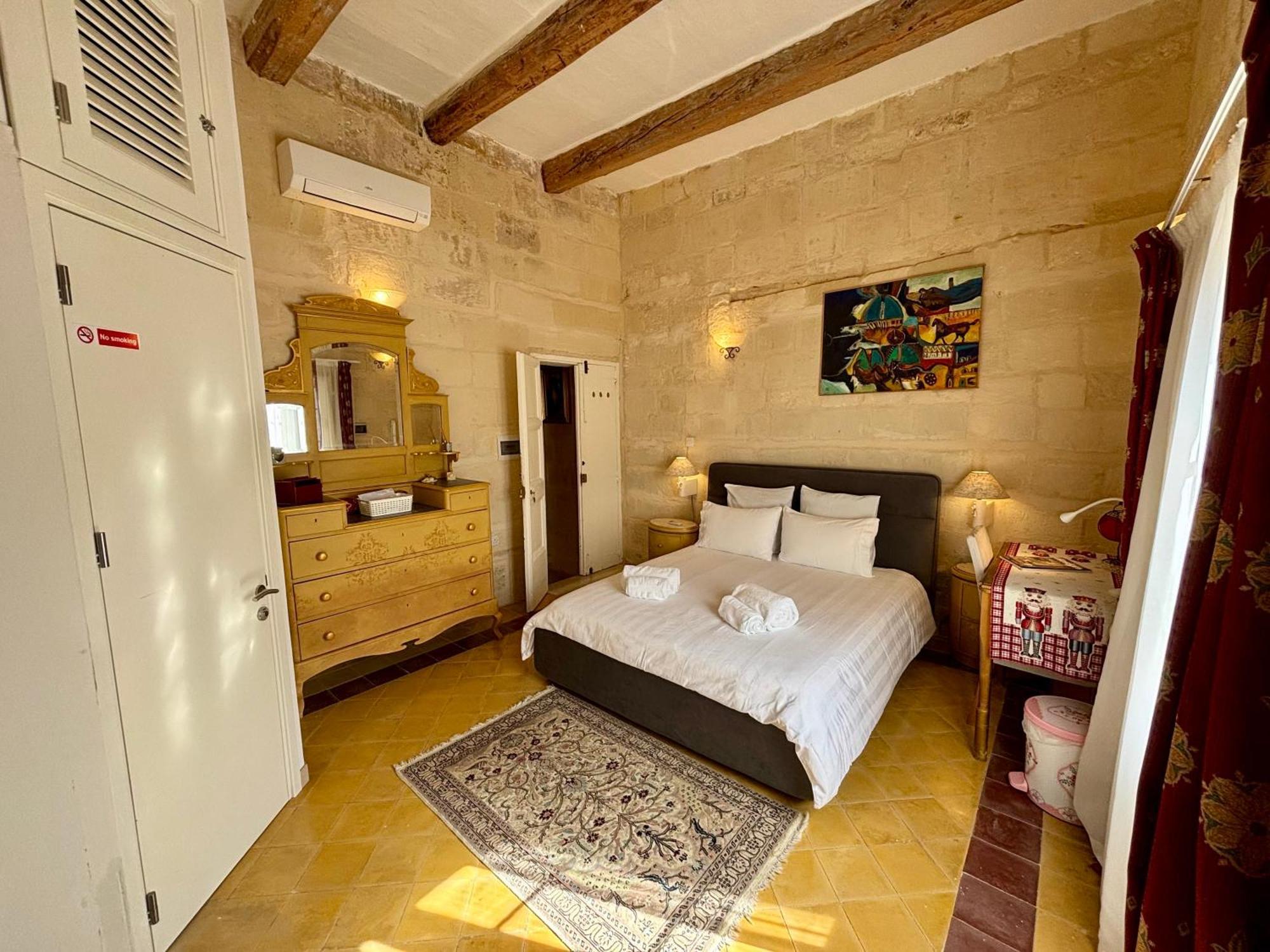 The Knight - Heritage & Art Home At Birgu Square Esterno foto