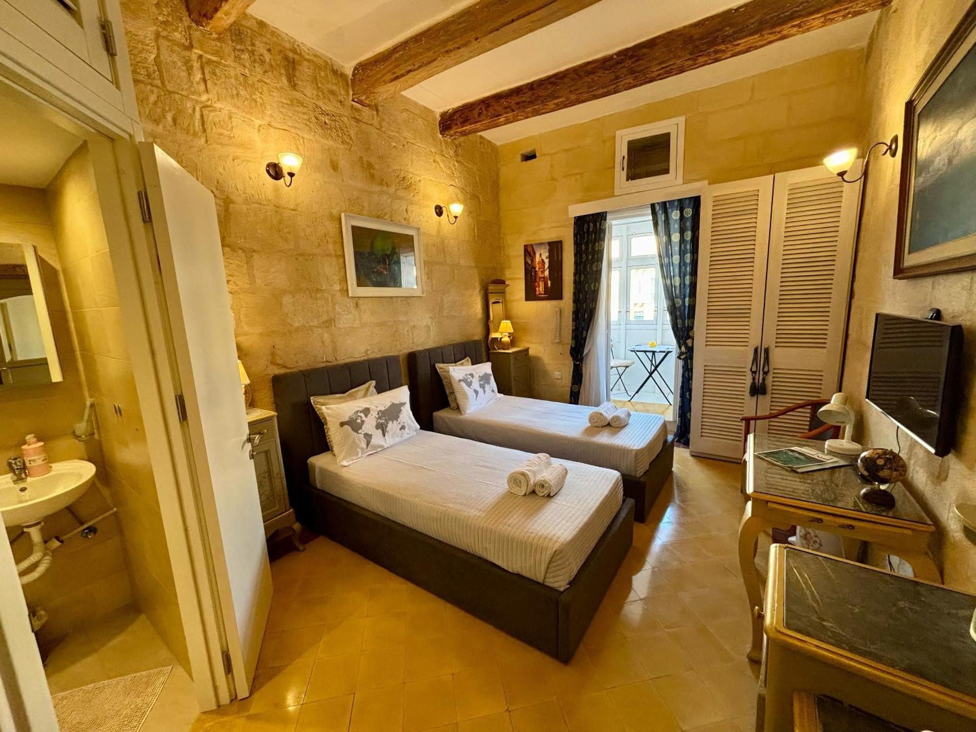 The Knight - Heritage & Art Home At Birgu Square Esterno foto