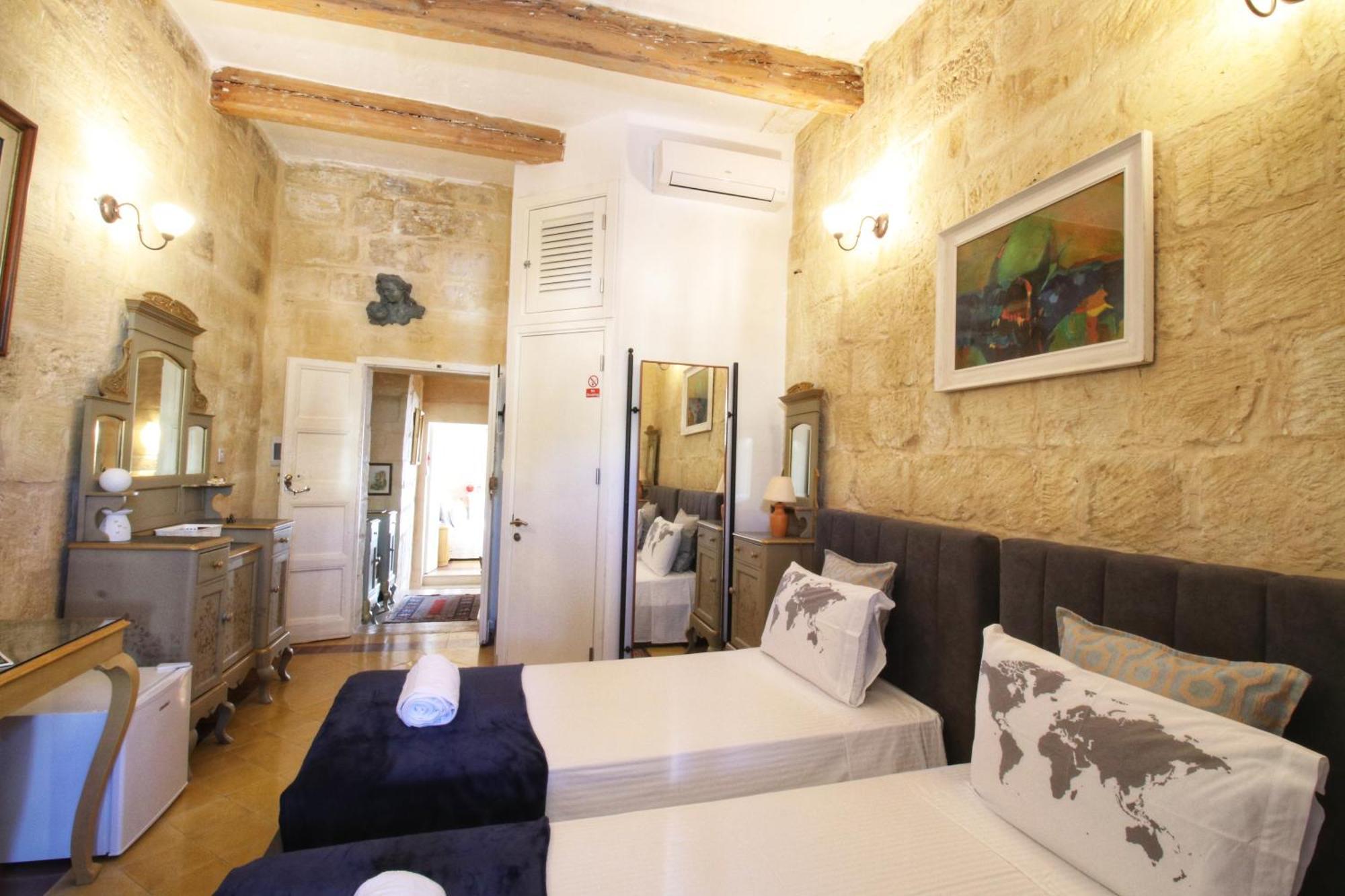 The Knight - Heritage & Art Home At Birgu Square Esterno foto